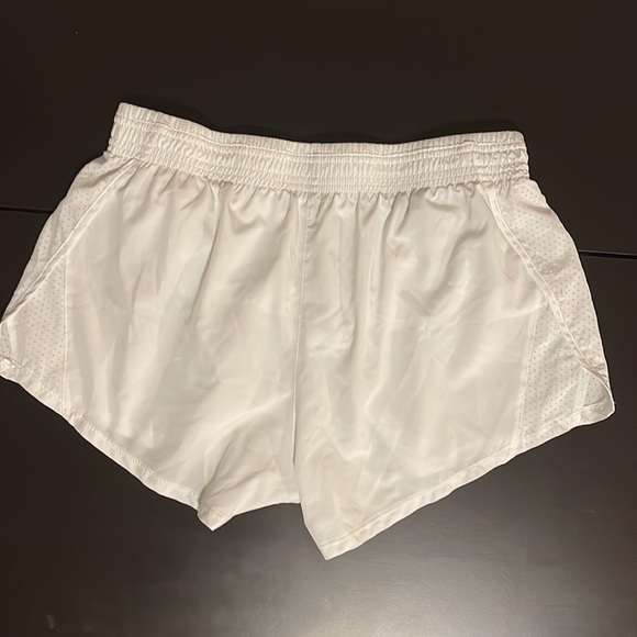 WHITE NIKE DRI-FIT RUNNING SHORTS - Picture 2 of 3